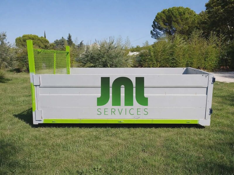 Benne JNL Services pour évacuation déchets verts à Pertuis